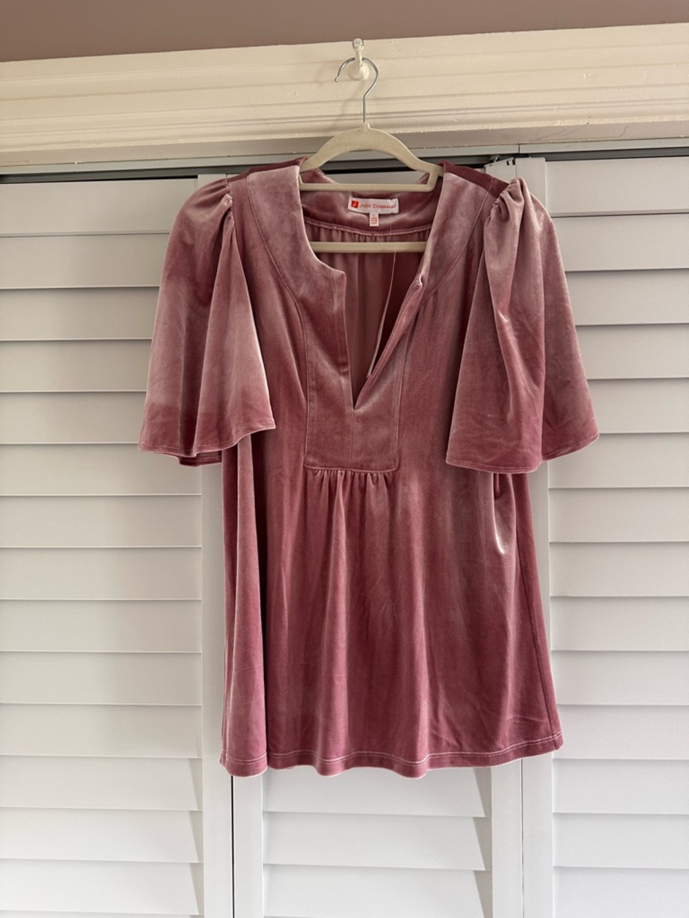 NWT Jude Connally Dusty Rose Velvet Flutter Top